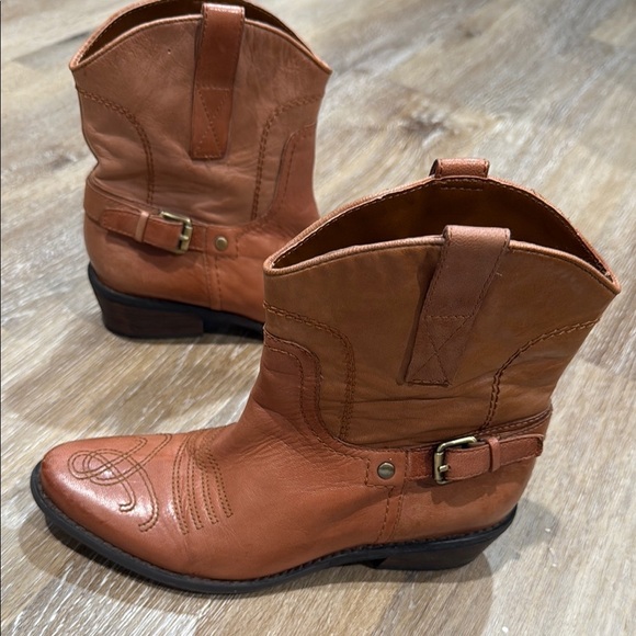 Franco Sarto Size 6M Tan Ankle Boots Western Style Leather Upper - Picture 5 of 15